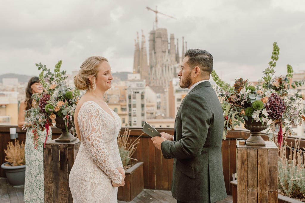 elopement-barcelona-intimate-ceremony39.jpg
