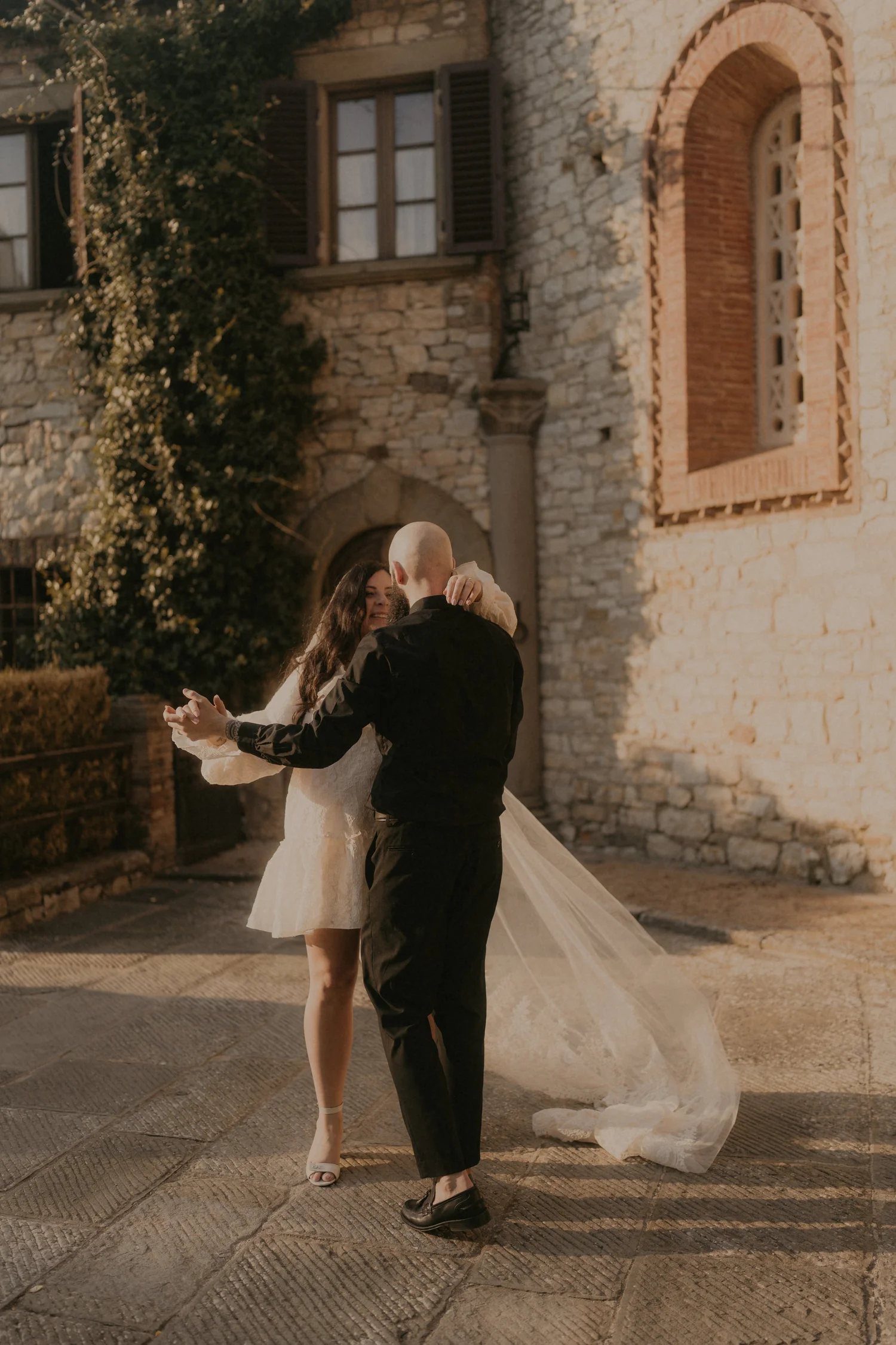 Tuscan Charm: Elopement in the Italian Countryside