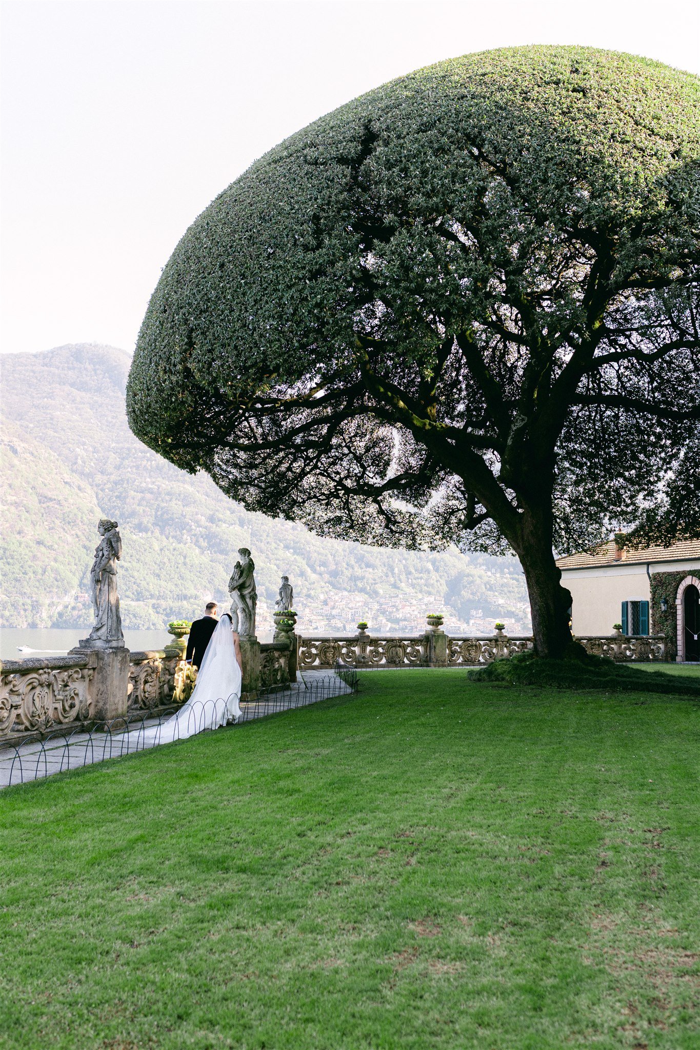 RebeccaChris-VillaBalbianelloWedding_0264.jpg