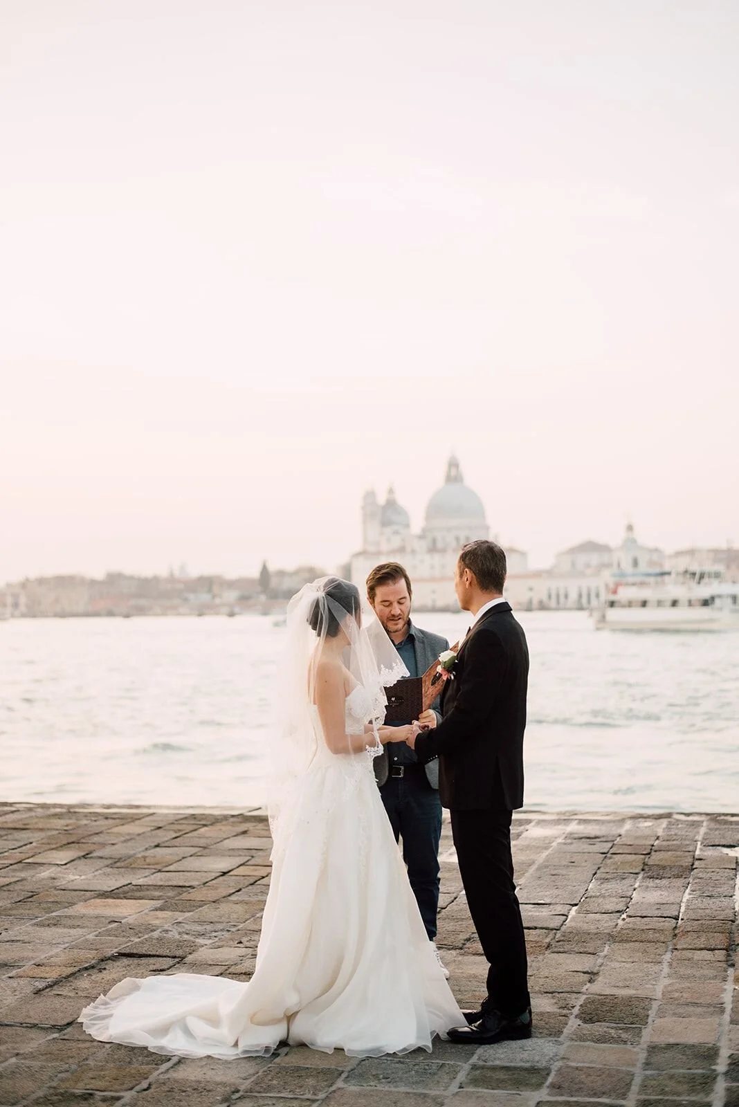 venice-elopement-ceremony-planning-destination-wedding-in-italy18.jpeg