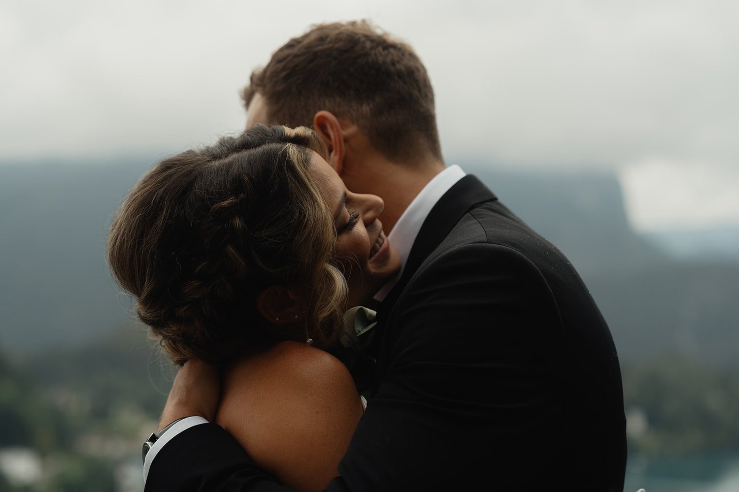 JenaLuke_Lake_Bled_elopement (204).jpg