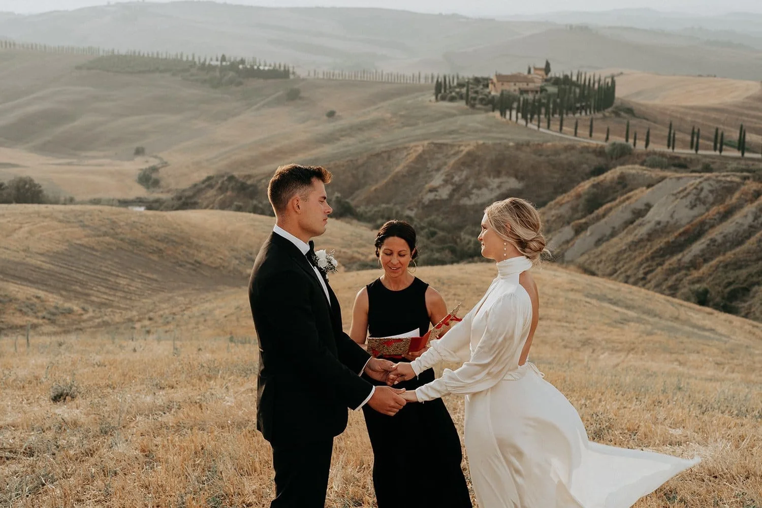 Symbolic vs Civil Ceremony: What to Choose for Your Elopement