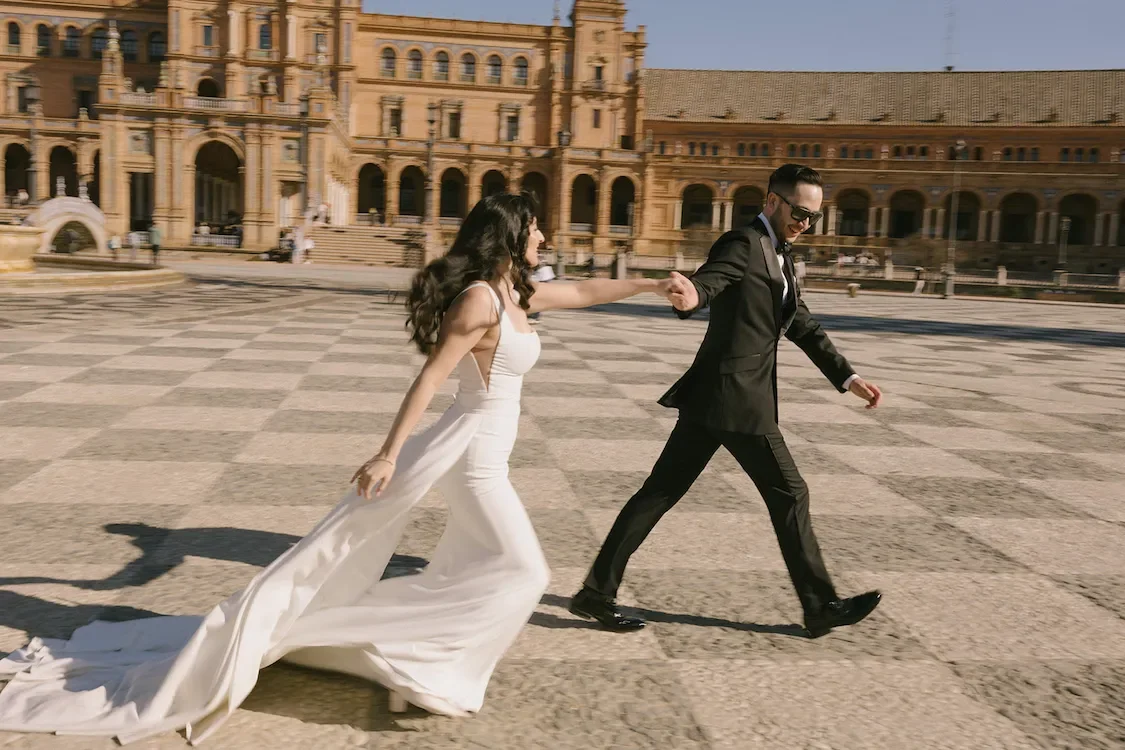 Elopement portrait of Taylor and Jack in Seville, Spain