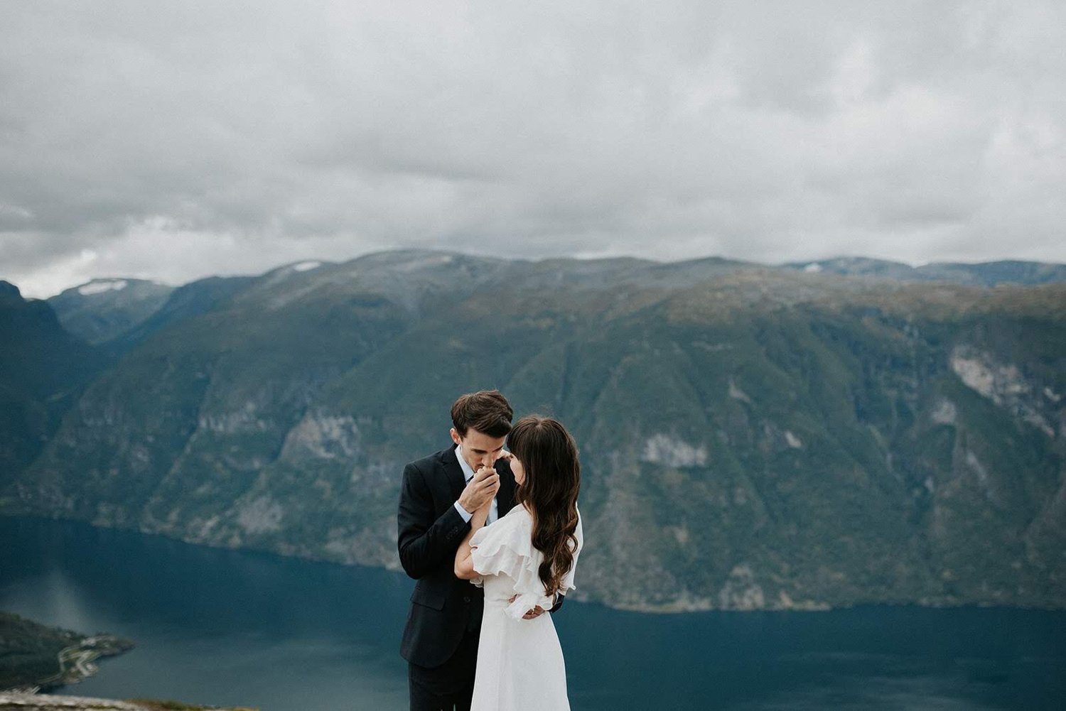 adventurous-norway-elopement-wedding-photographer-49.jpg