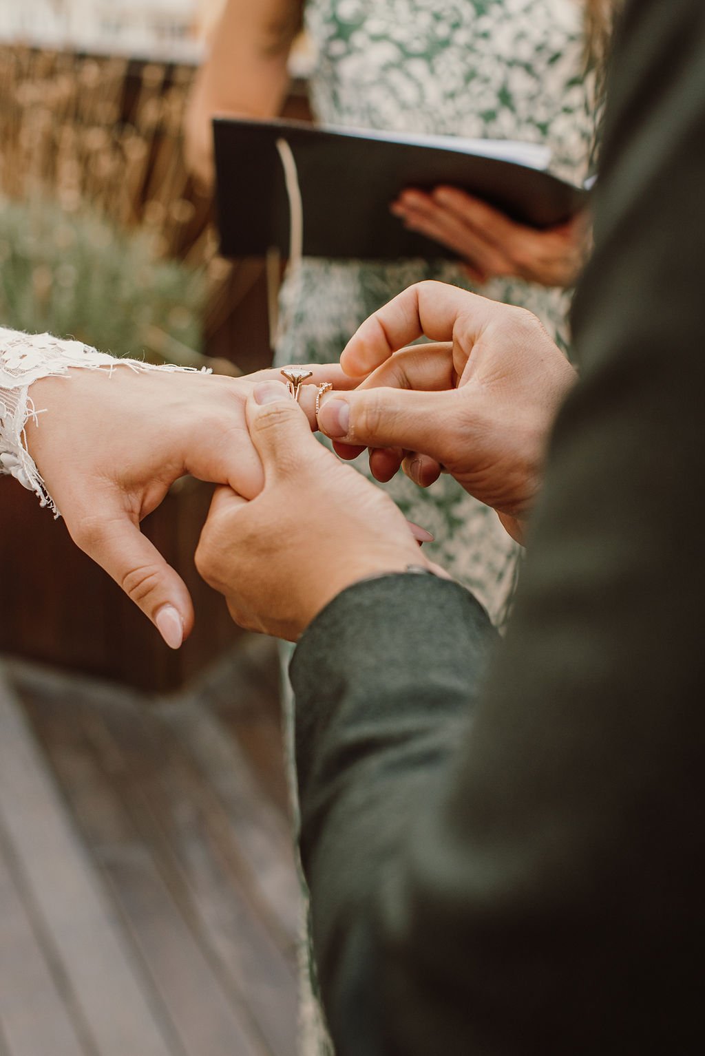 elopement-barcelona-intimate-ceremony57.jpg