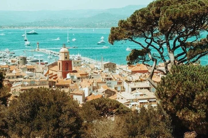 elope in Saint-Tropez
