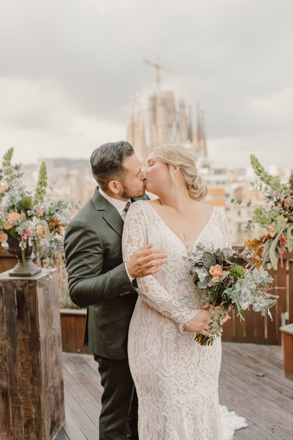 elopement-barcelona-intimate-ceremony80.jpg