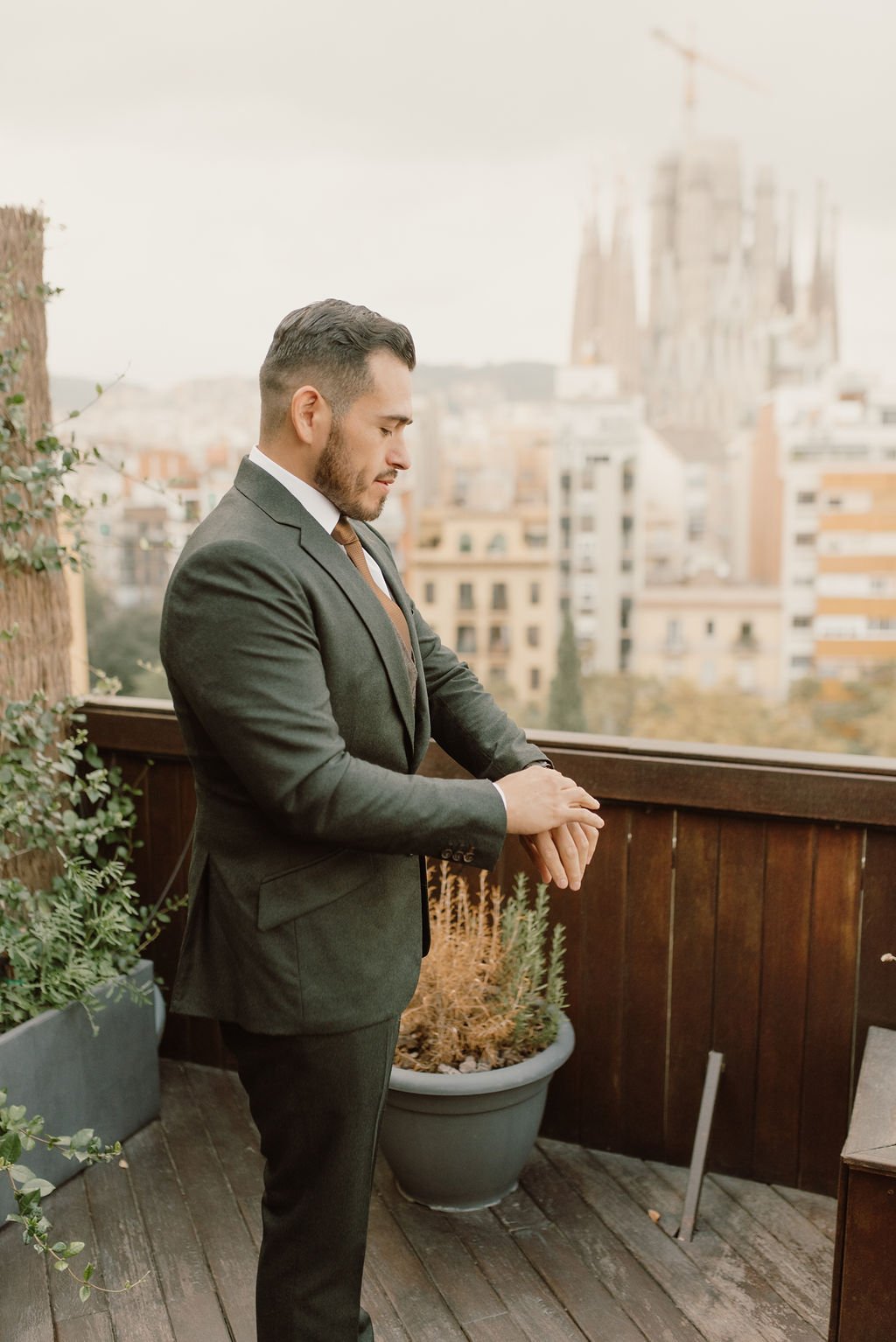 elopement-barcelona-intimate-ceremony21.jpg