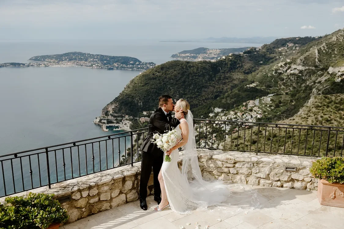 Elopement couple portrait in France - Somewhere Crazy