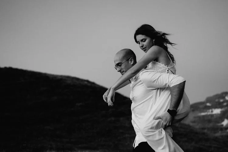 Elope in Santorini