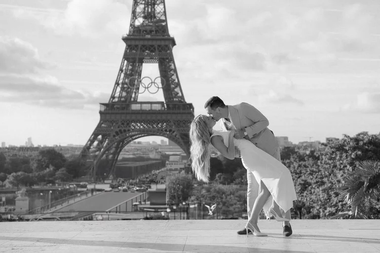 Elope in Paris