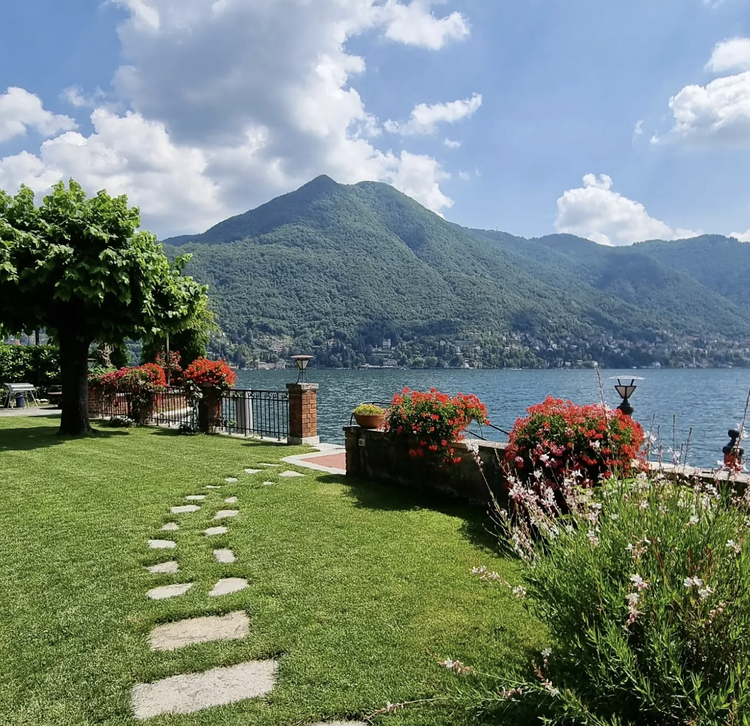Elope in Lake Como