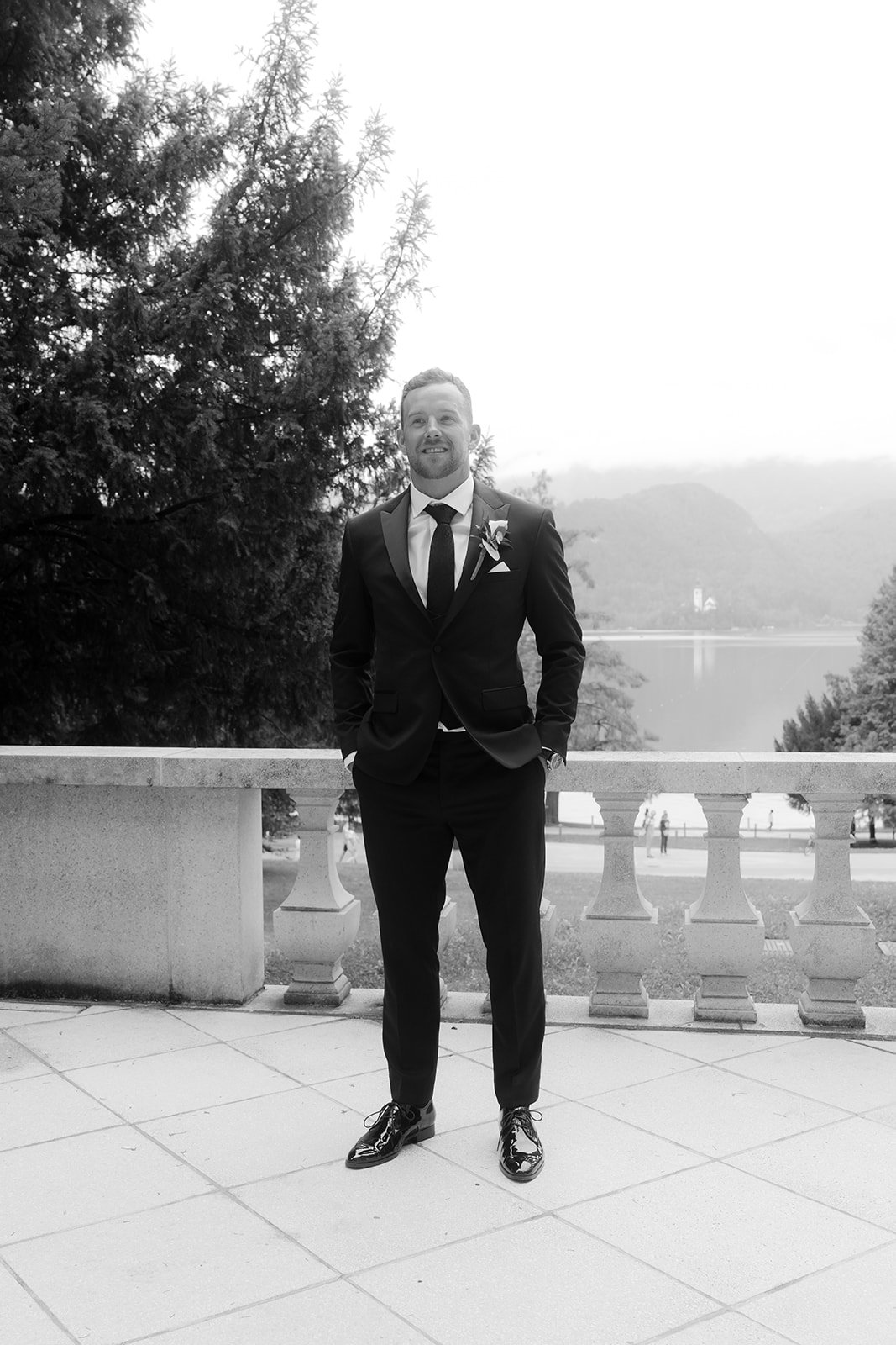 JenaLuke_Lake_Bled_elopement (68).jpg