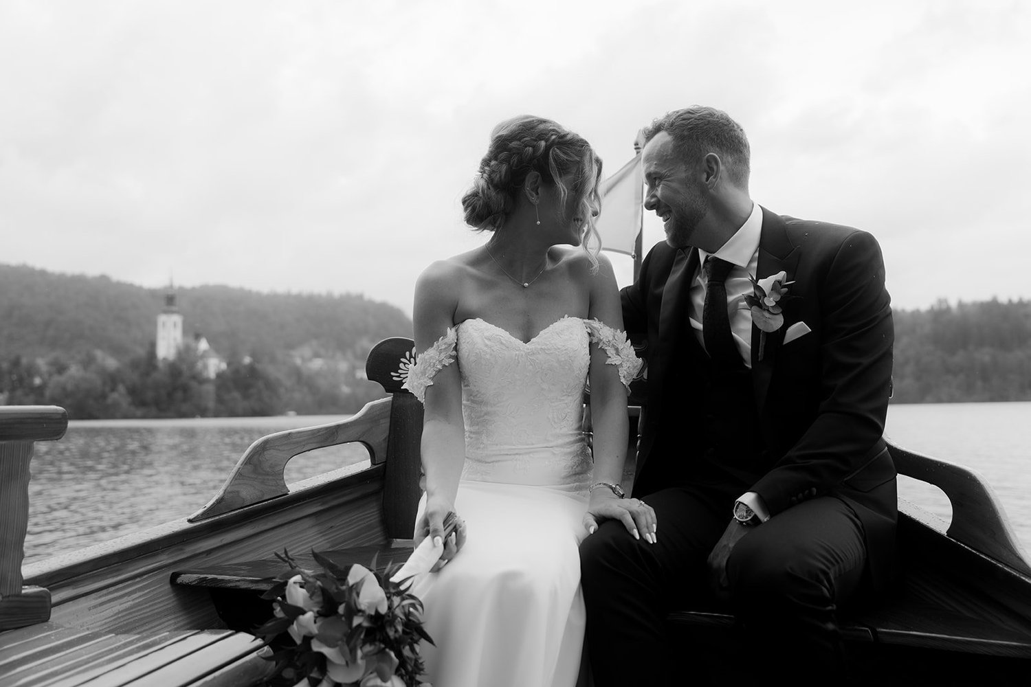 JenaLuke_Lake_Bled_elopement (303).jpg