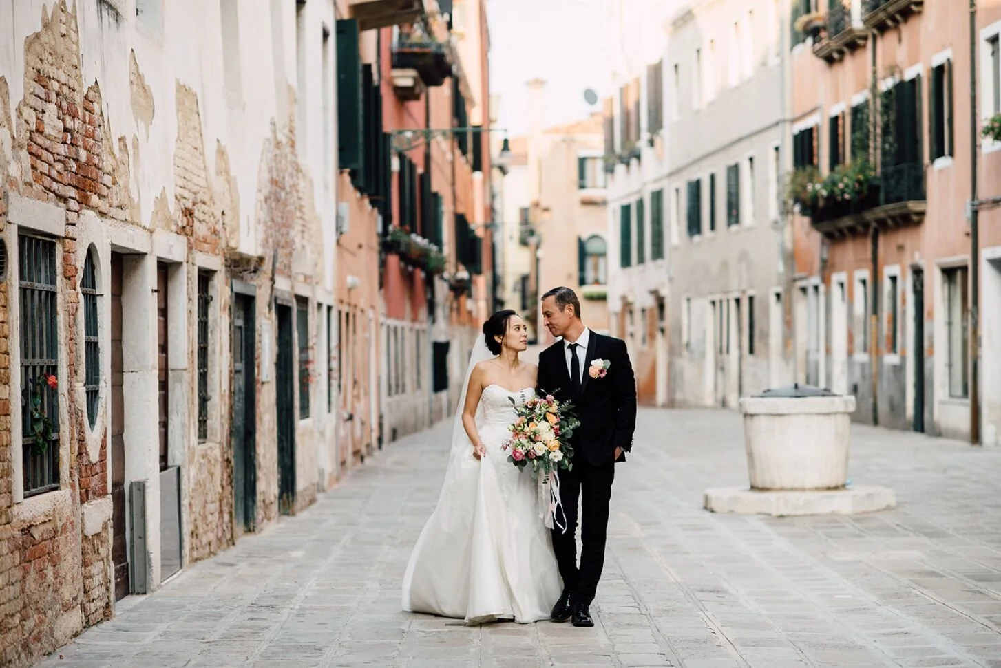 venice-elopement-ceremony-planning-destination-wedding-in-italy8.jpeg