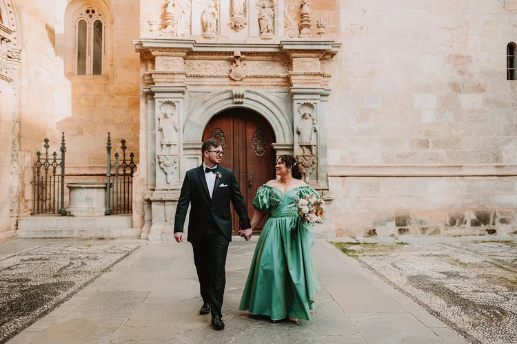Elope in Granada