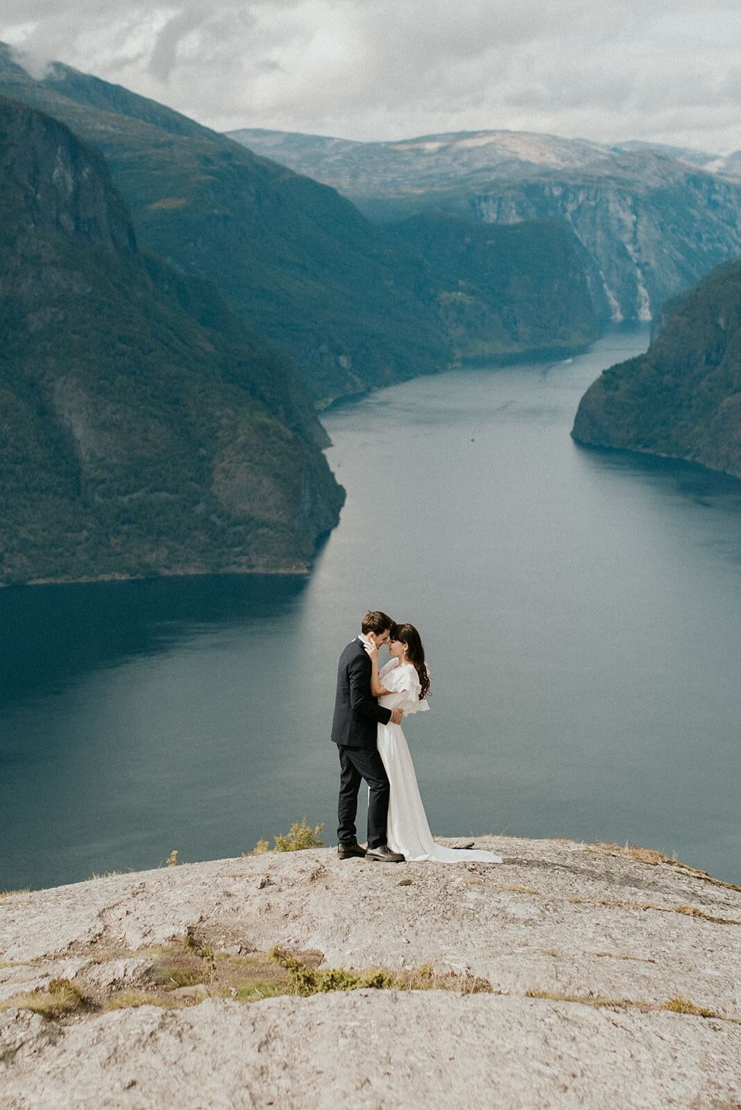 adventurous-norway-elopement-wedding-photographer-34.jpg