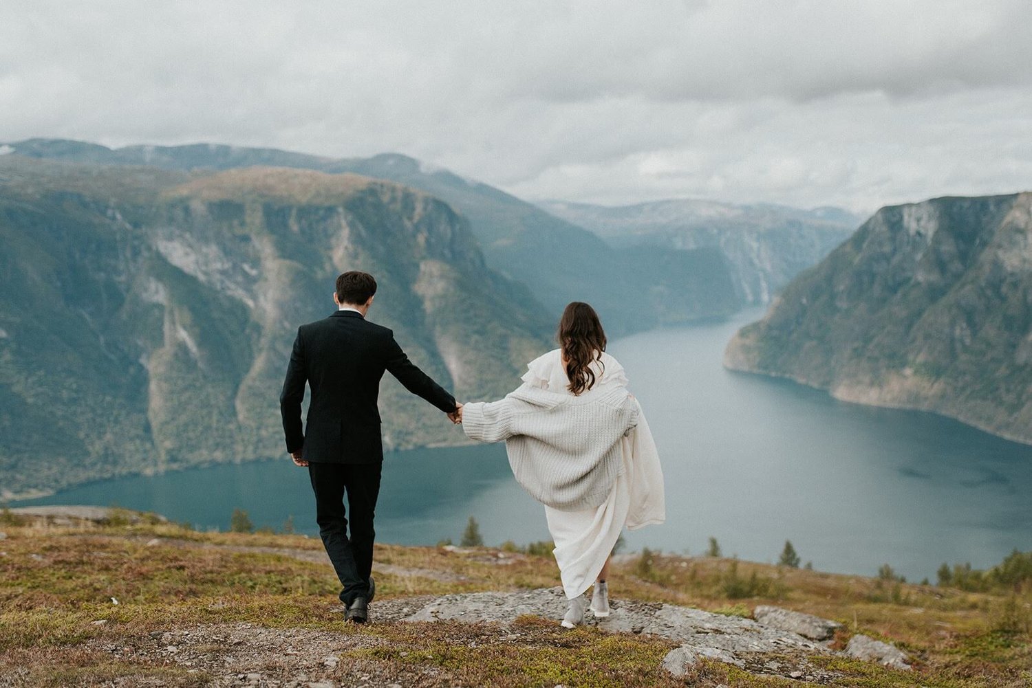 elopement ceremony in norway