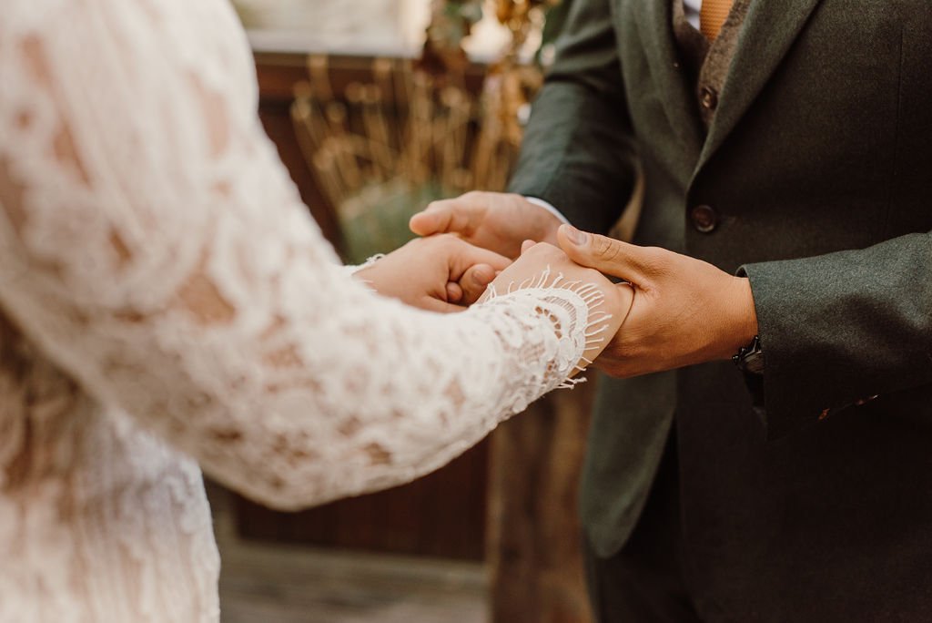 elopement-barcelona-intimate-ceremony32.jpg