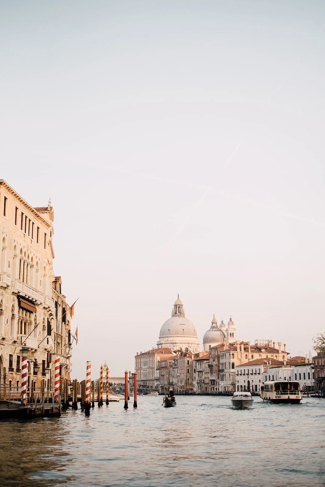 venice-elopement-ceremony-planning-destination-wedding-in-italy15.jpeg