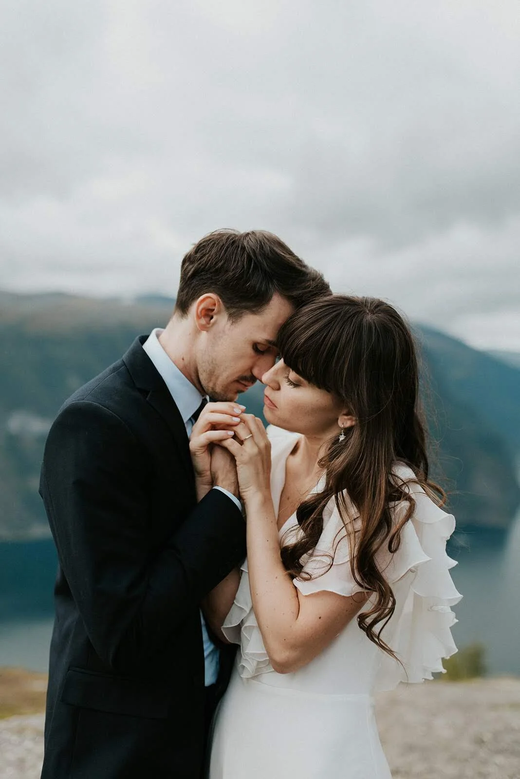 adventurous-norway-elopement-wedding-photographer-43.jpg