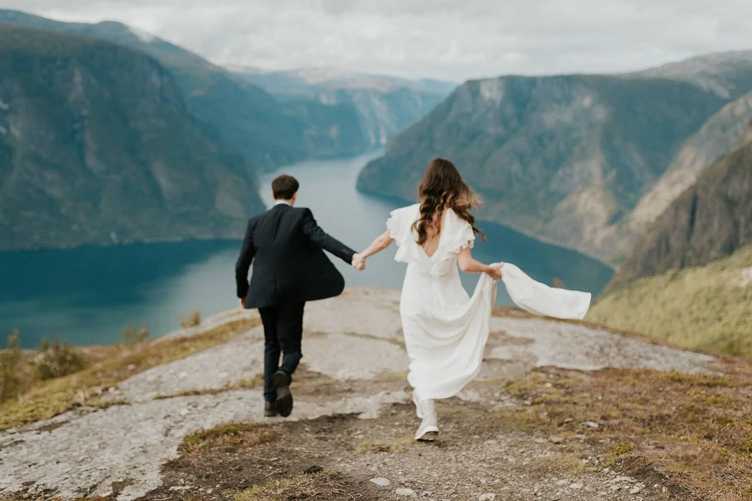 elopement ceremony in norway