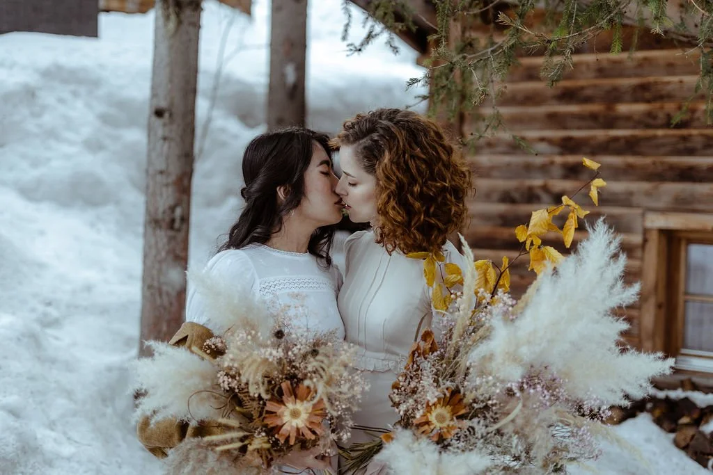 Intimate-wedding-dolomites-italy-mountain-elopement34.jpg