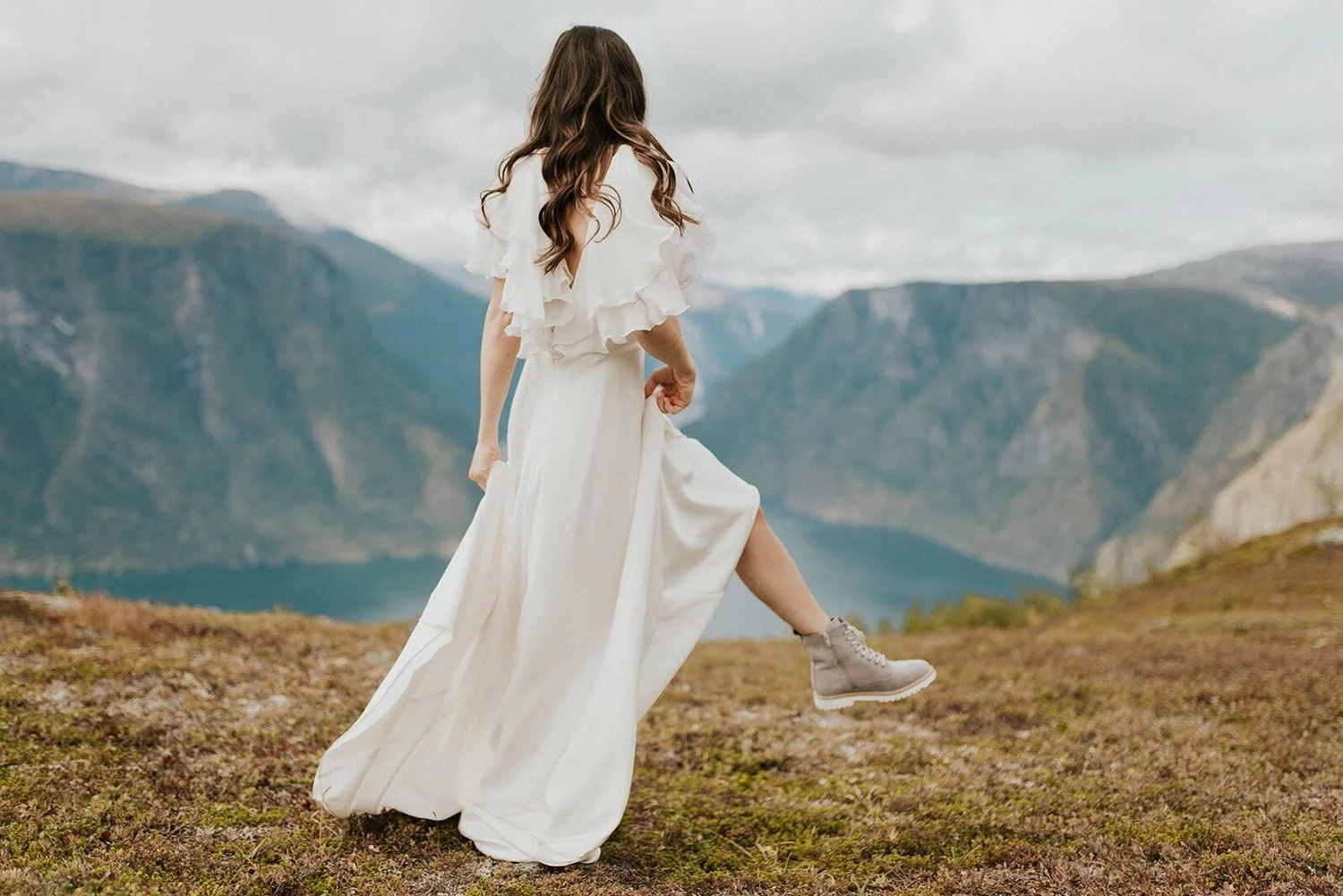 adventurous-norway-elopement-wedding-photographer-24.jpg