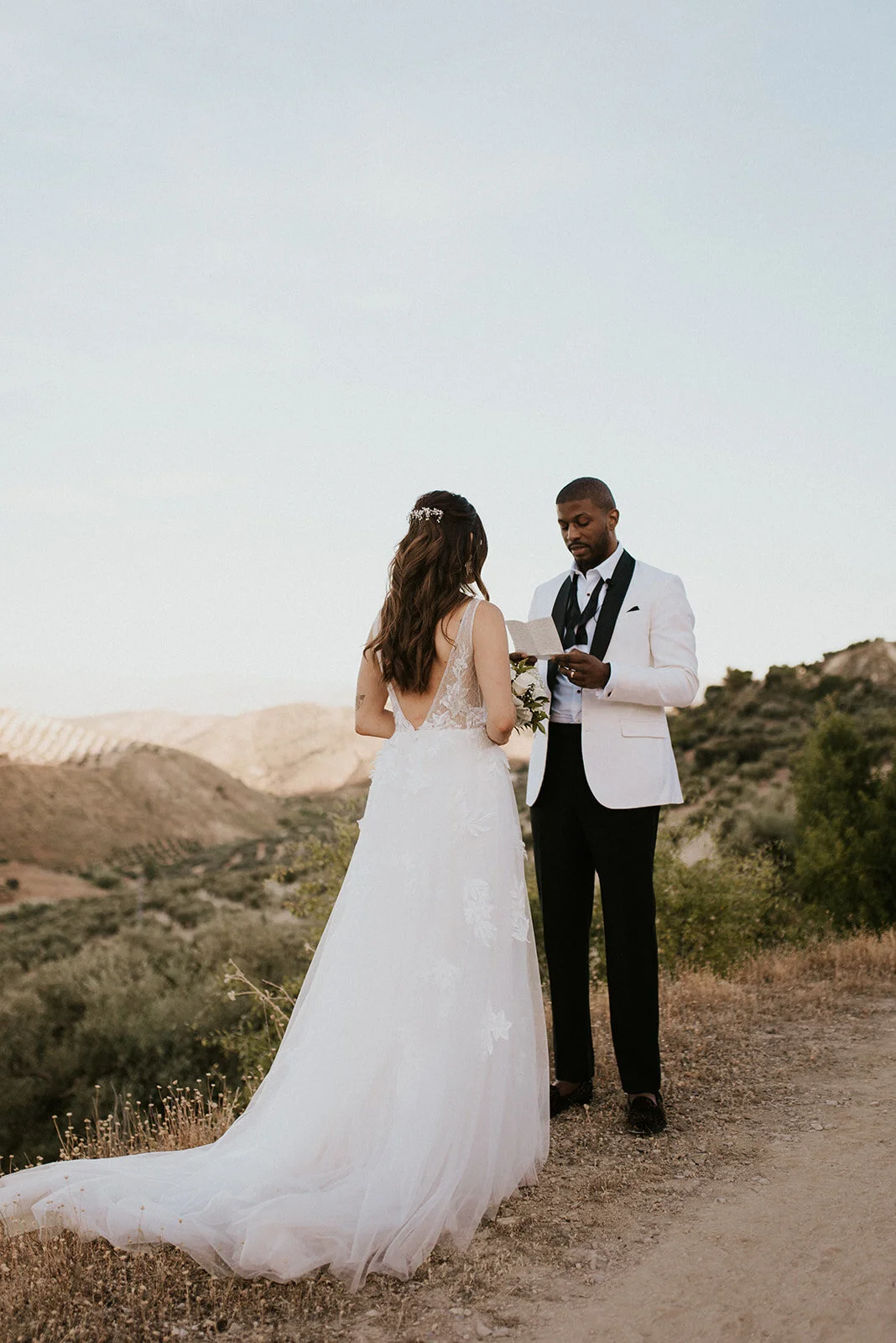 A Romantic Elopement in the Spanish Countryside