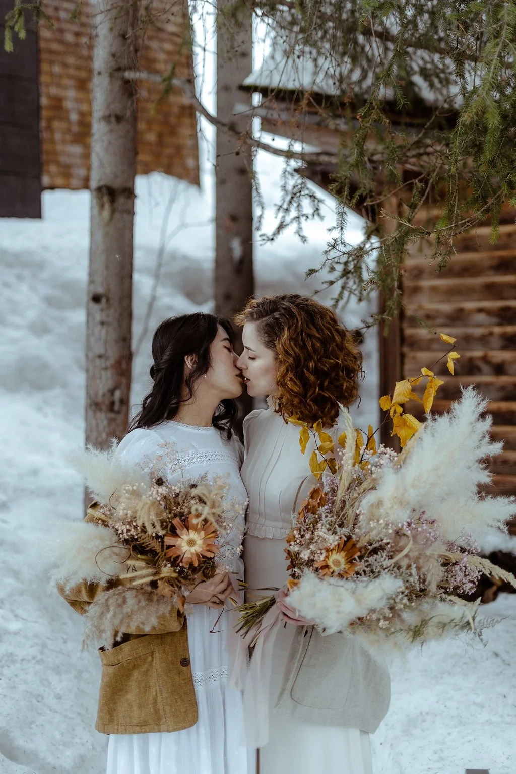 Intimate-wedding-dolomites-italy-mountain-elopement33.jpg
