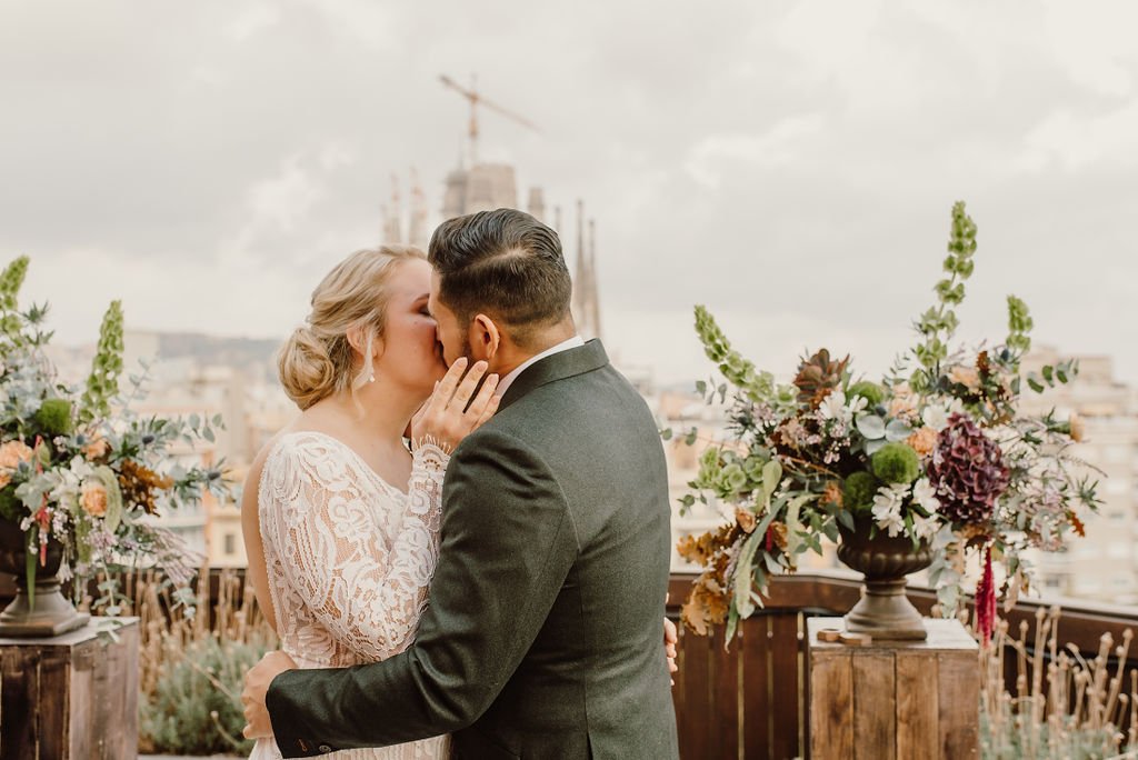 elopement-barcelona-intimate-ceremony45.jpg