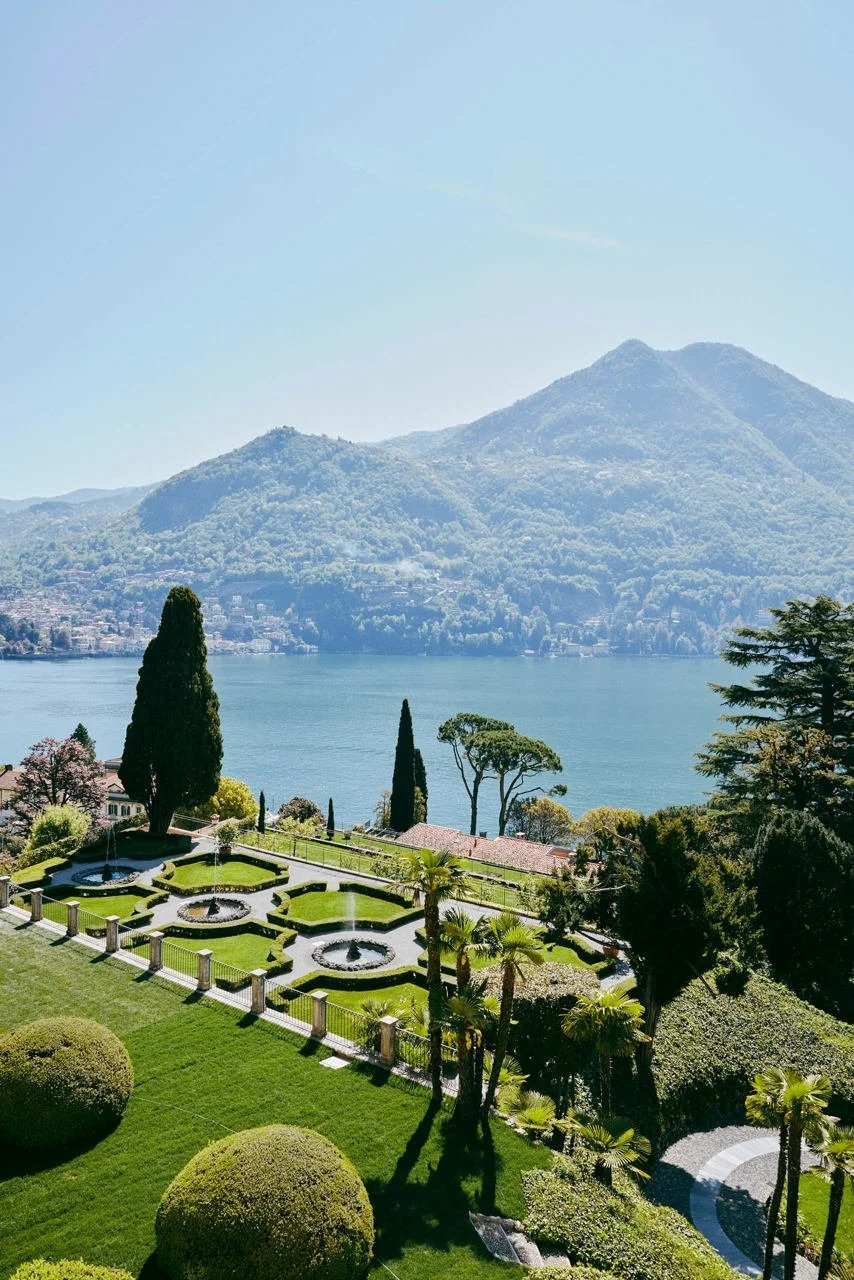 elope in lake como, italy