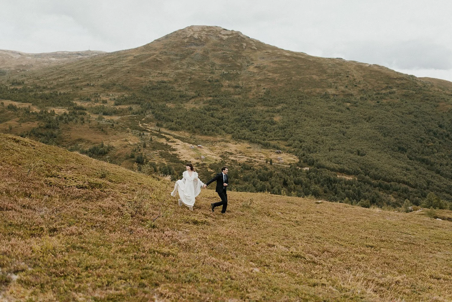 adventurous-norway-elopement-wedding-photographer-58.jpg