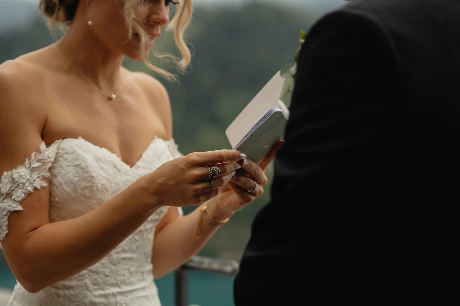 JenaLuke_Lake_Bled_elopement (219).jpg