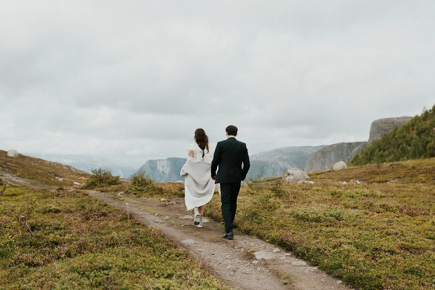 elopement ceremony in norway
