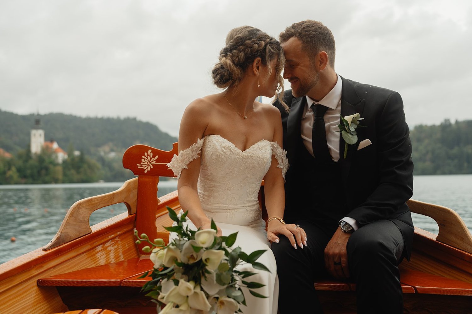 JenaLuke_Lake_Bled_elopement (302).jpg