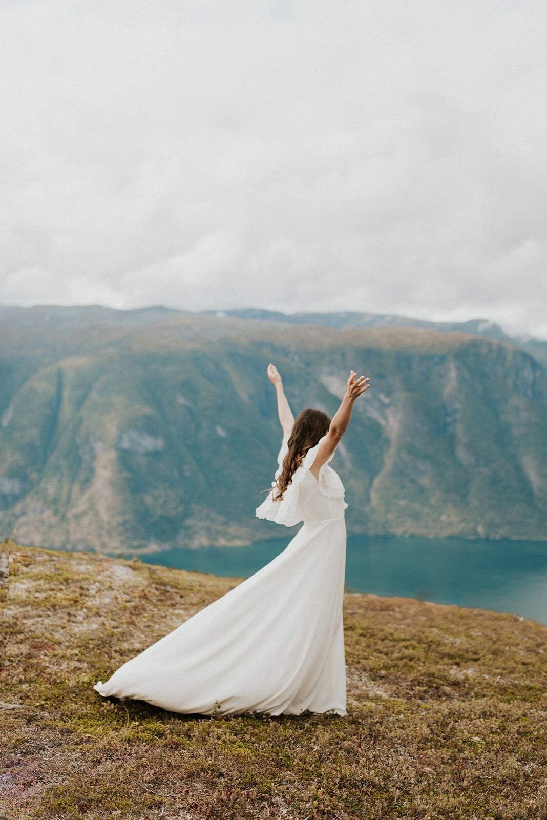 adventurous-norway-elopement-wedding-photographer-18.jpg