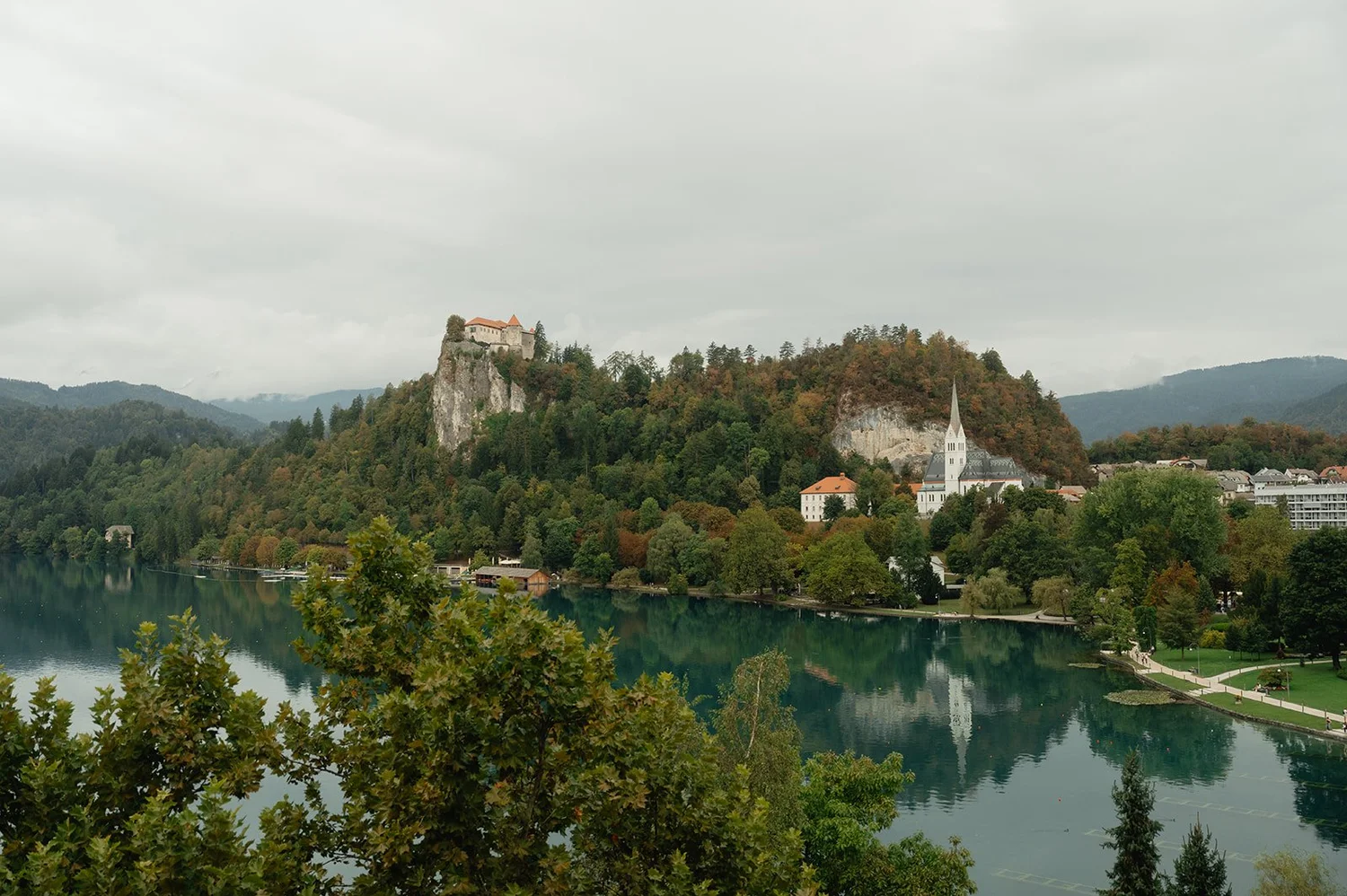 JenaLuke_Lake_Bled_elopement (2).jpg
