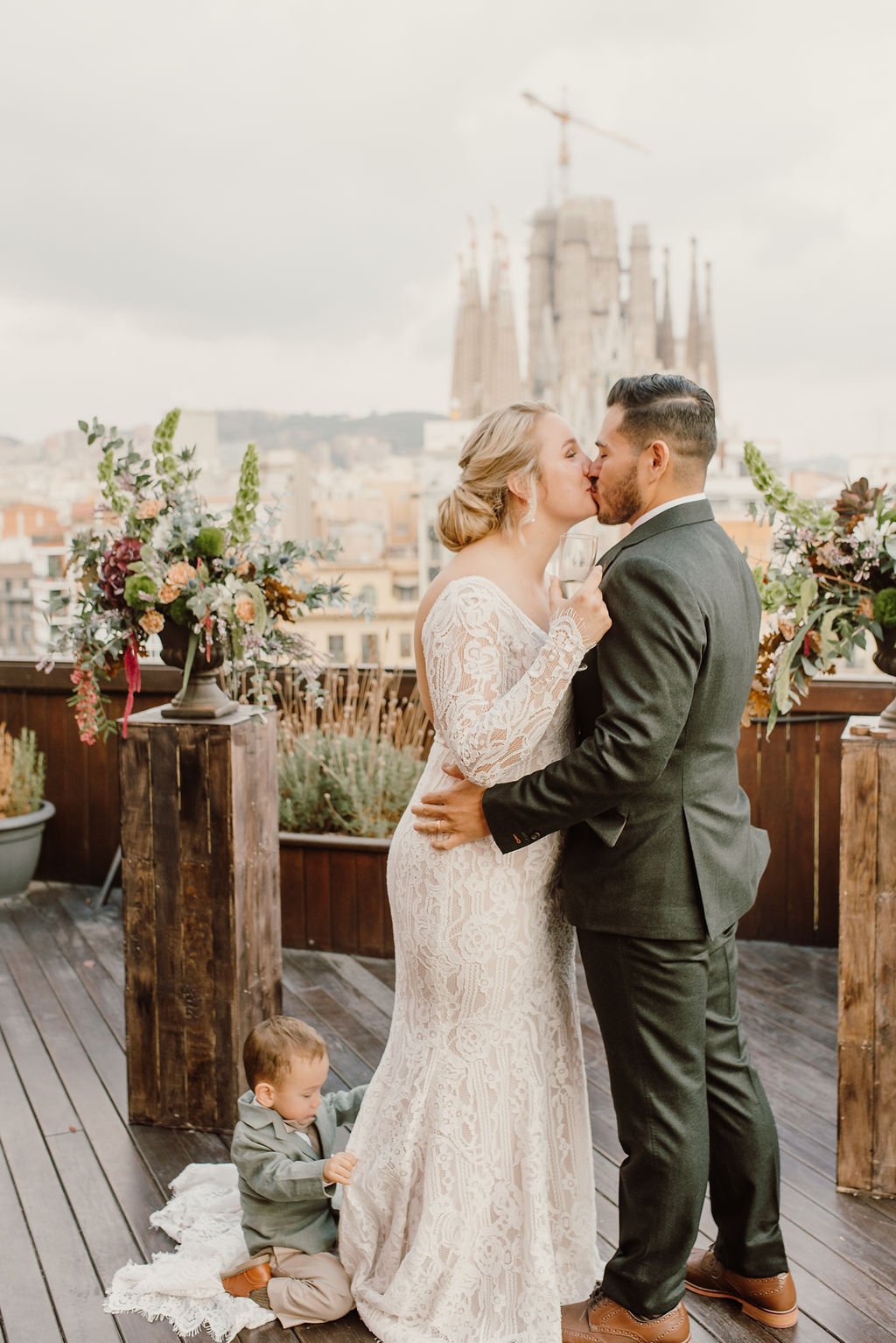 intimate elopement in barcelona