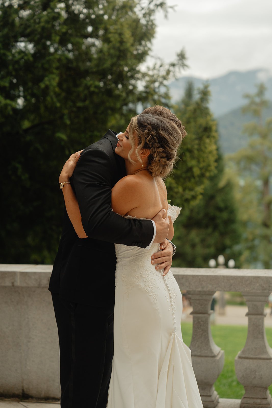 JenaLuke_Lake_Bled_elopement (82).jpg